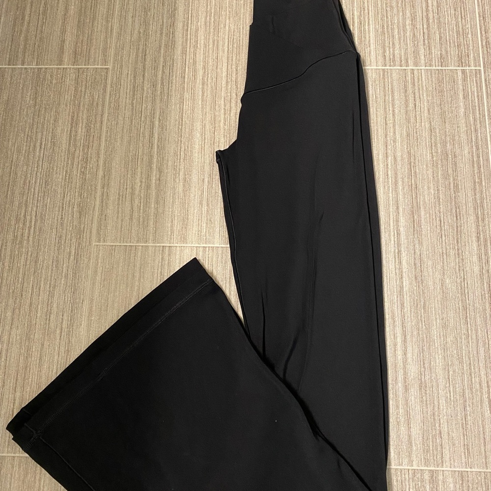 Crossover Flare Leggings